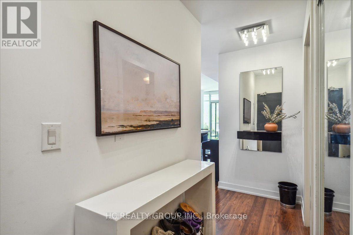 1011 - 105 George Street, Toronto, Ontario  M5A 0L4 - Photo 13 - C12999304