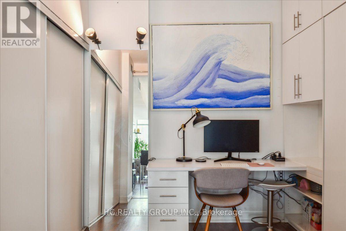 1011 - 105 George Street, Toronto, Ontario  M5A 0L4 - Photo 18 - C12999304