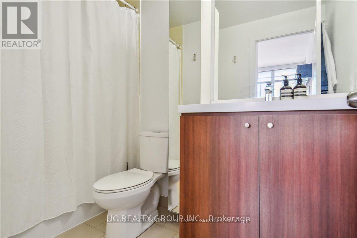 1011 - 105 George Street, Toronto, Ontario  M5A 0L4 - Photo 25 - C12999304