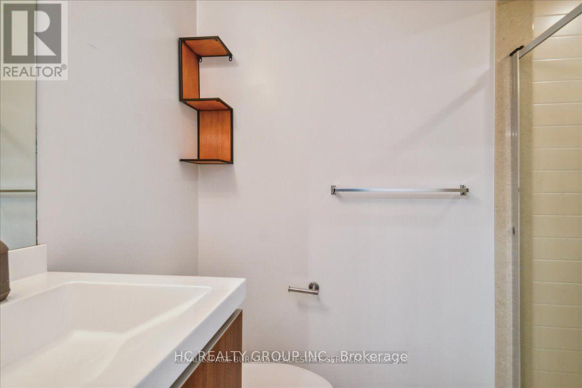 1011 - 105 George Street, Toronto, Ontario  M5A 0L4 - Photo 27 - C12999304