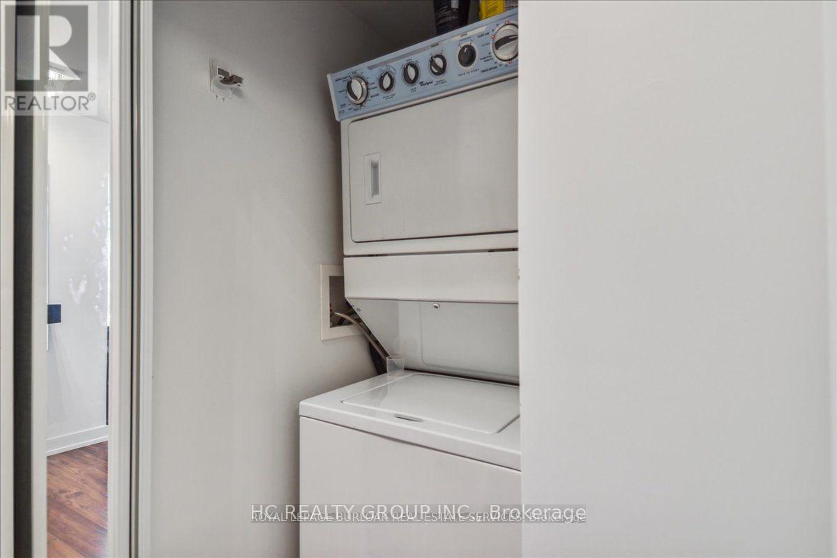 1011 - 105 George Street, Toronto, Ontario  M5A 0L4 - Photo 28 - C12999304