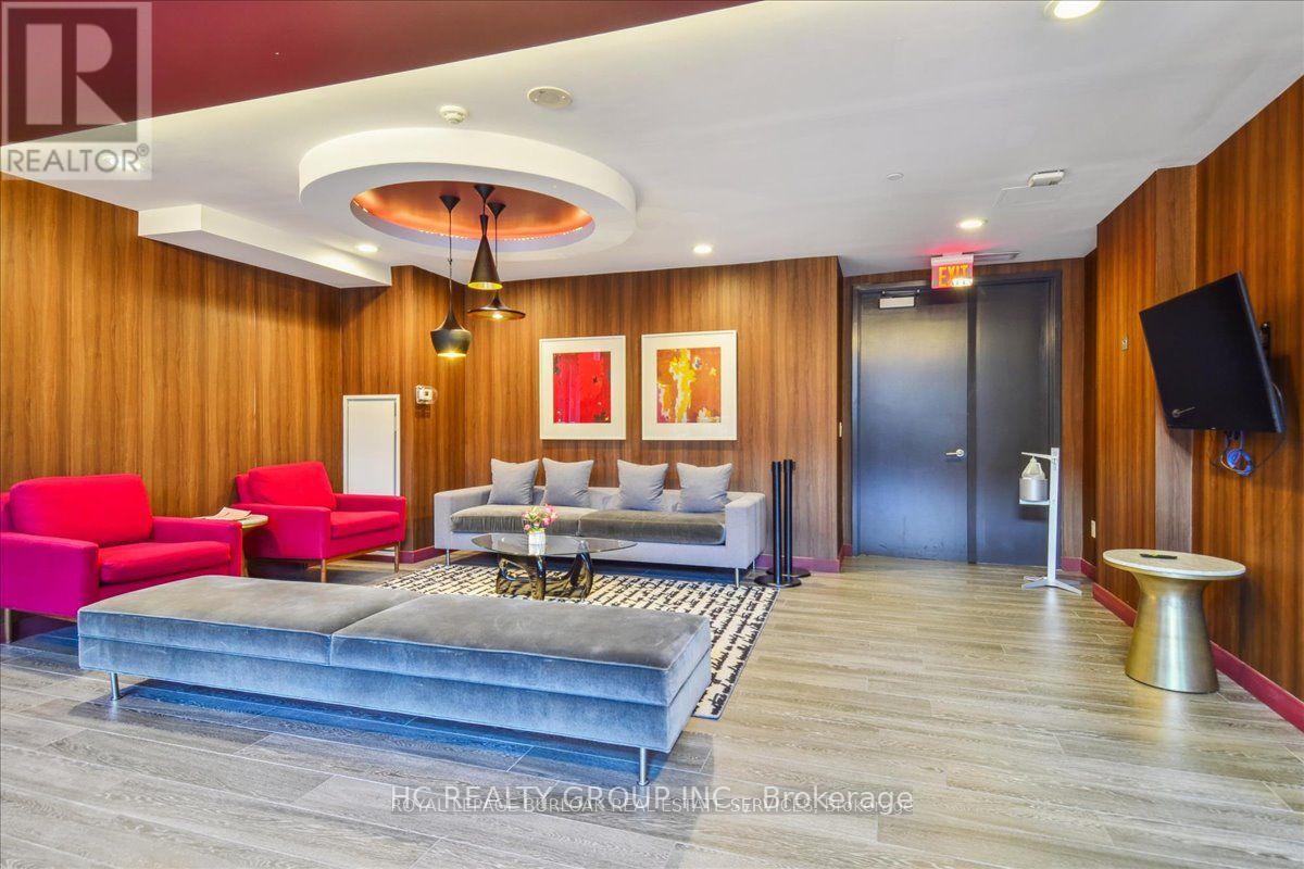 1011 - 105 George Street, Toronto, Ontario  M5A 0L4 - Photo 31 - C12999304