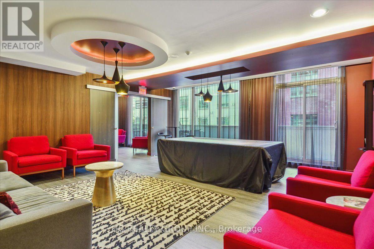 1011 - 105 George Street, Toronto, Ontario  M5A 0L4 - Photo 32 - C12999304