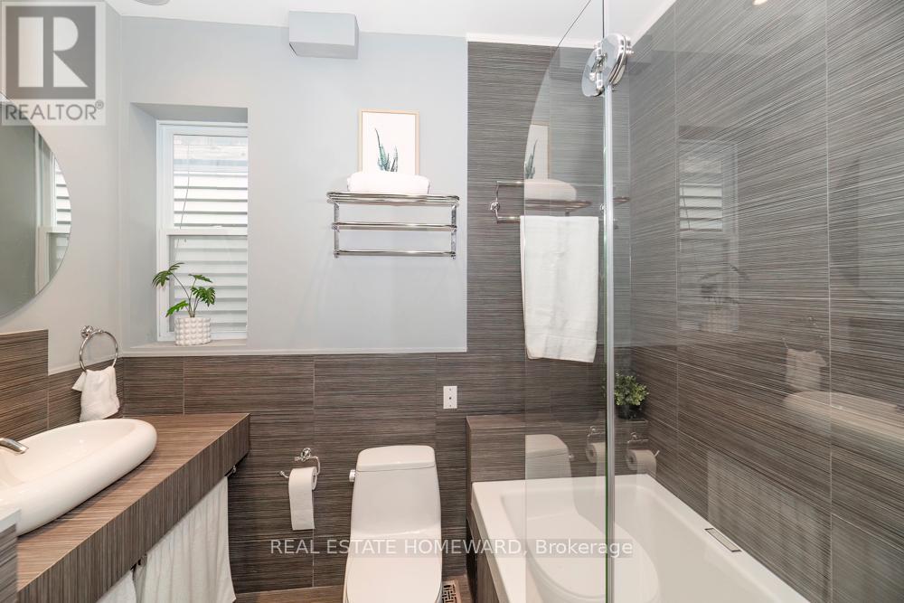 136 Spruce Street, Toronto, Ontario  M5A 2J5 - Photo 20 - C12999310