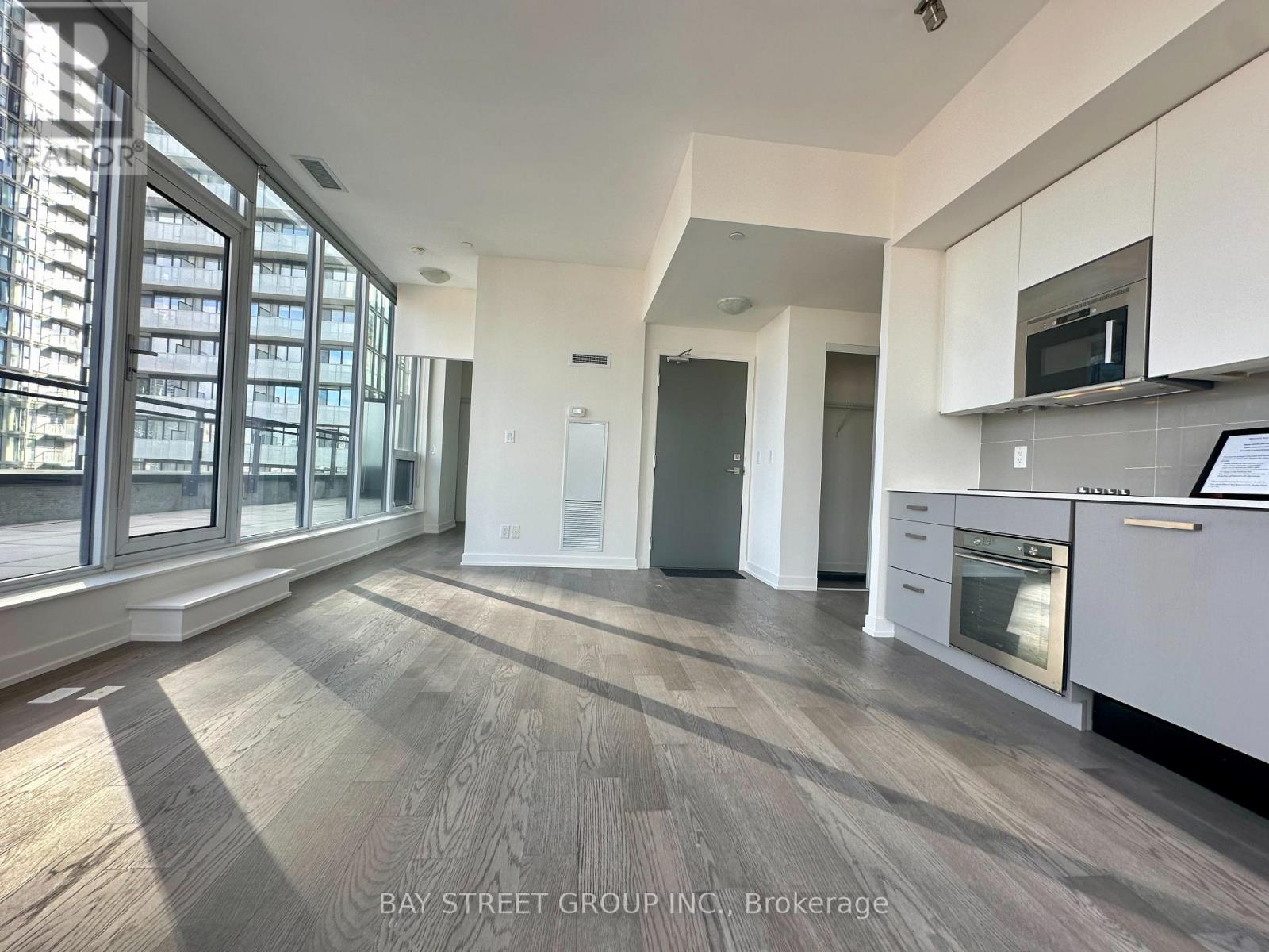 1703 - 17 Dundonald Street, Toronto, Ontario  M4Y 0E4 - Photo 12 - C12906106