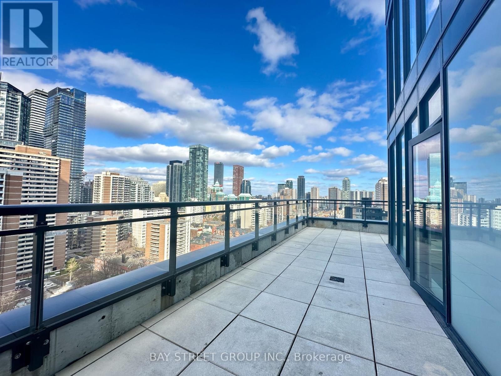 1703 - 17 Dundonald Street, Toronto, Ontario  M4Y 0E4 - Photo 14 - C12906106