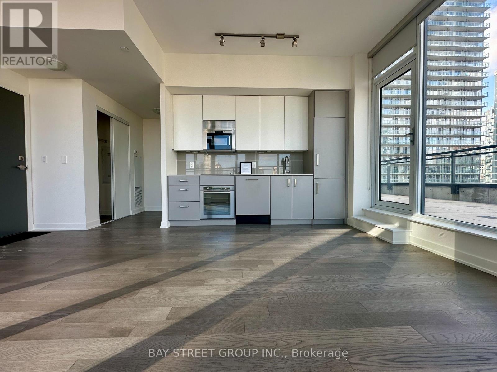 1703 - 17 Dundonald Street, Toronto, Ontario  M4Y 0E4 - Photo 7 - C12906106