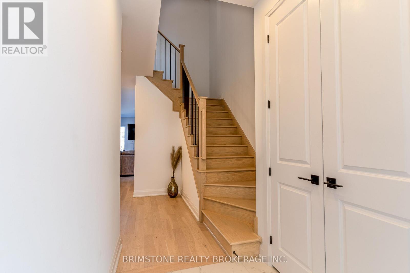 119 Gray Avenue, New Tecumseth, Ontario  L9R 1P6 - Photo 4 - N12980424