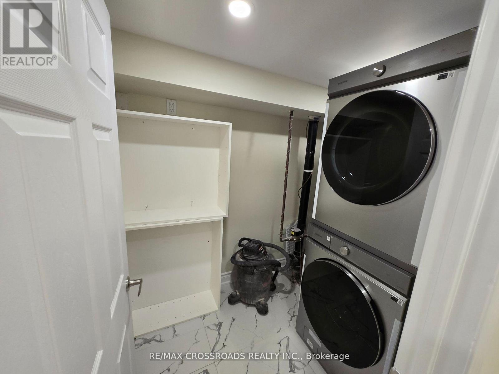 Basement Apartment - 66 Morrison Crescent, Markham, Ontario  L3R 9K7 - Photo 5 - N12998460