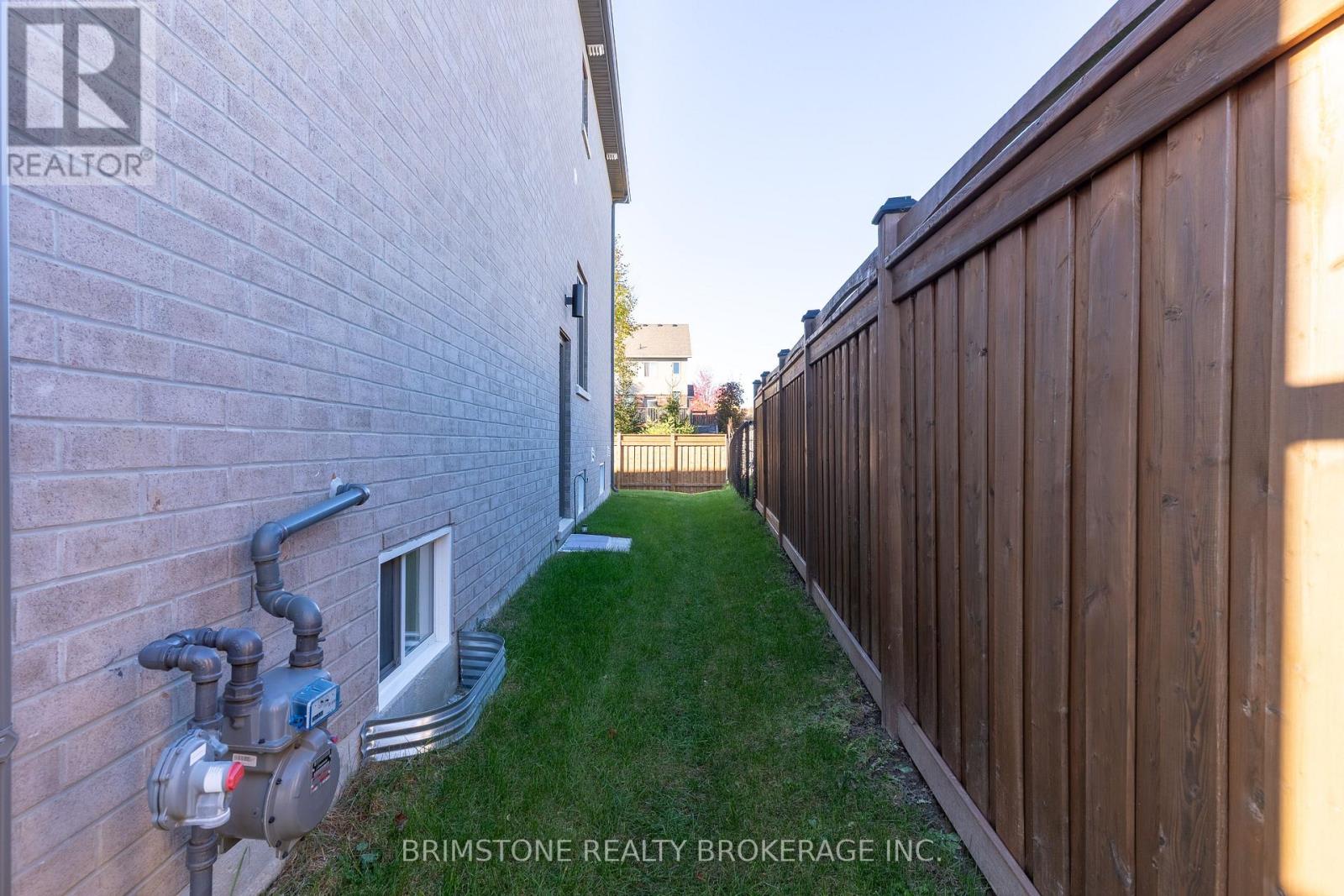 119 Gray Avenue, New Tecumseth, Ontario  L9R 1P6 - Photo 37 - N12980424