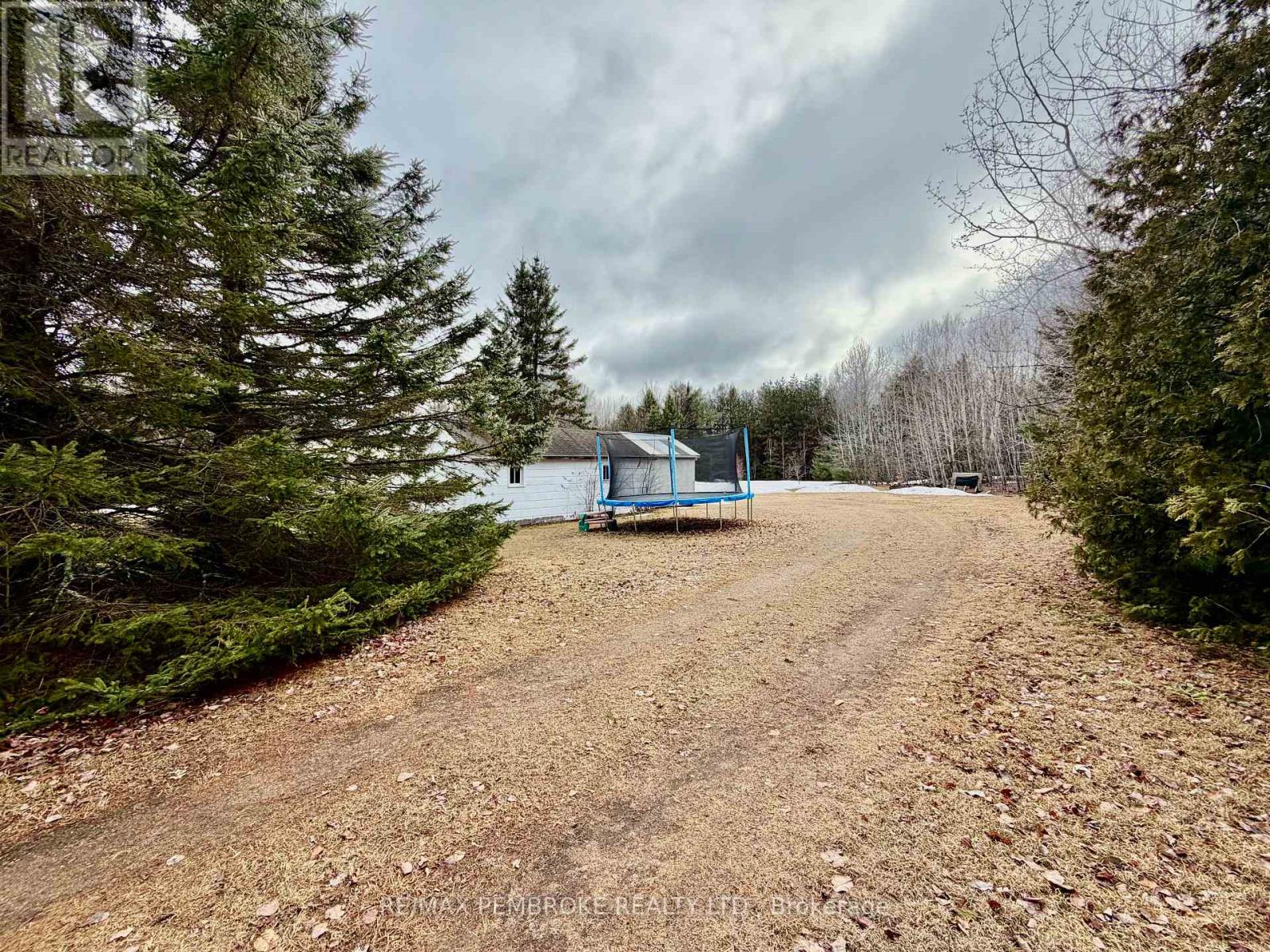 2313 B Line Road, Laurentian Valley, Ontario  K8A 6W8 - Photo 40 - X12994036