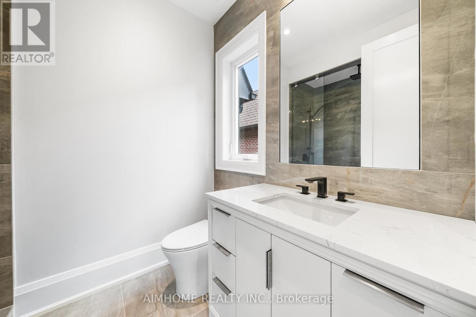 21 Summerfeldt Crescent, Markham, Ontario  L3R 2B1 - Photo 18 - N12999316