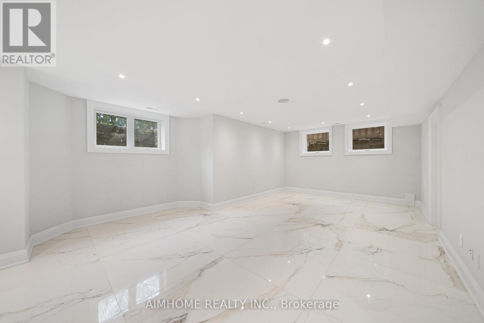 21 Summerfeldt Crescent, Markham, Ontario  L3R 2B1 - Photo 20 - N12999316