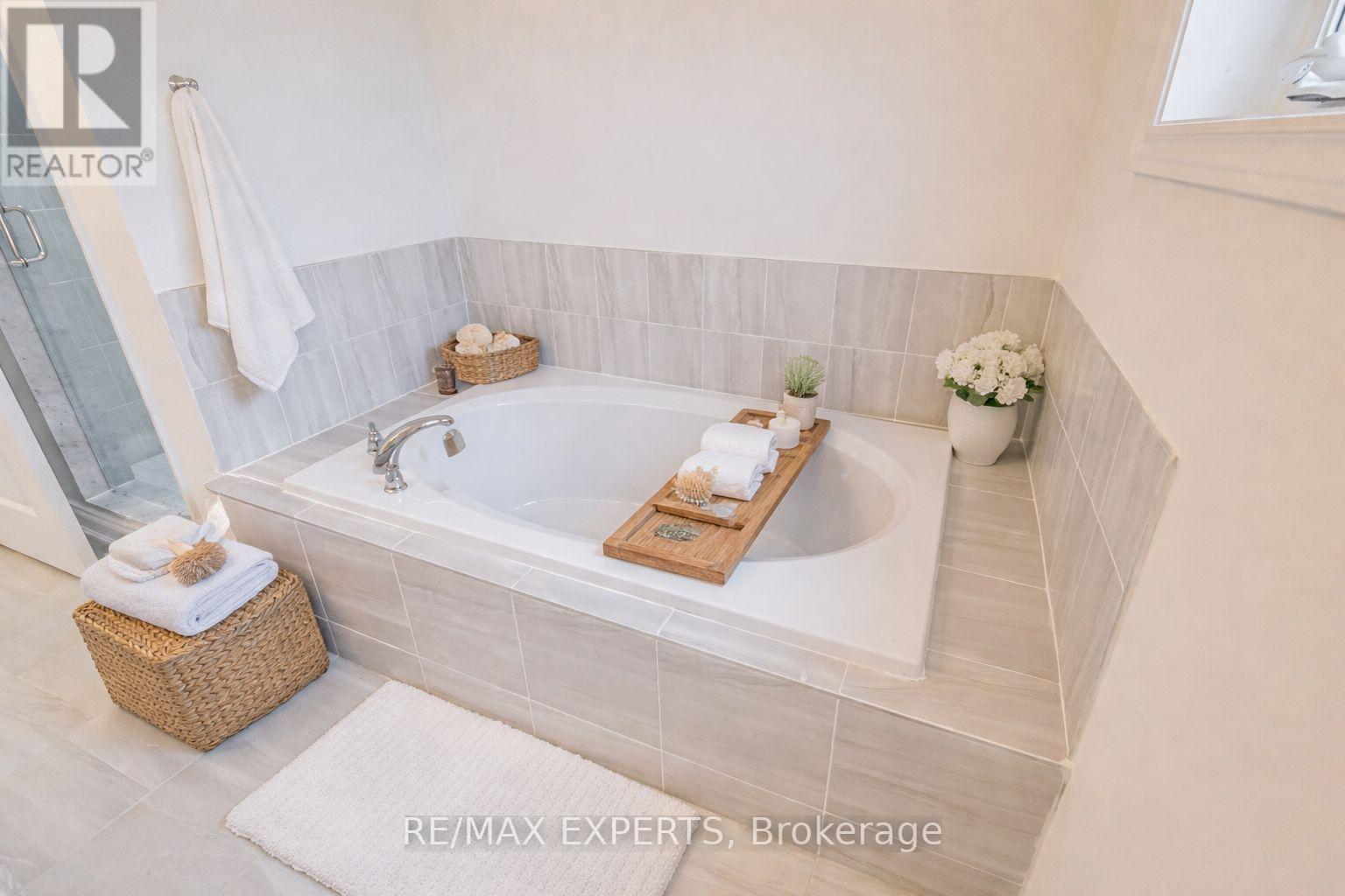 62 Season Crescent, Wasaga Beach, Ontario  L9Z 0M5 - Photo 21 - S12999292