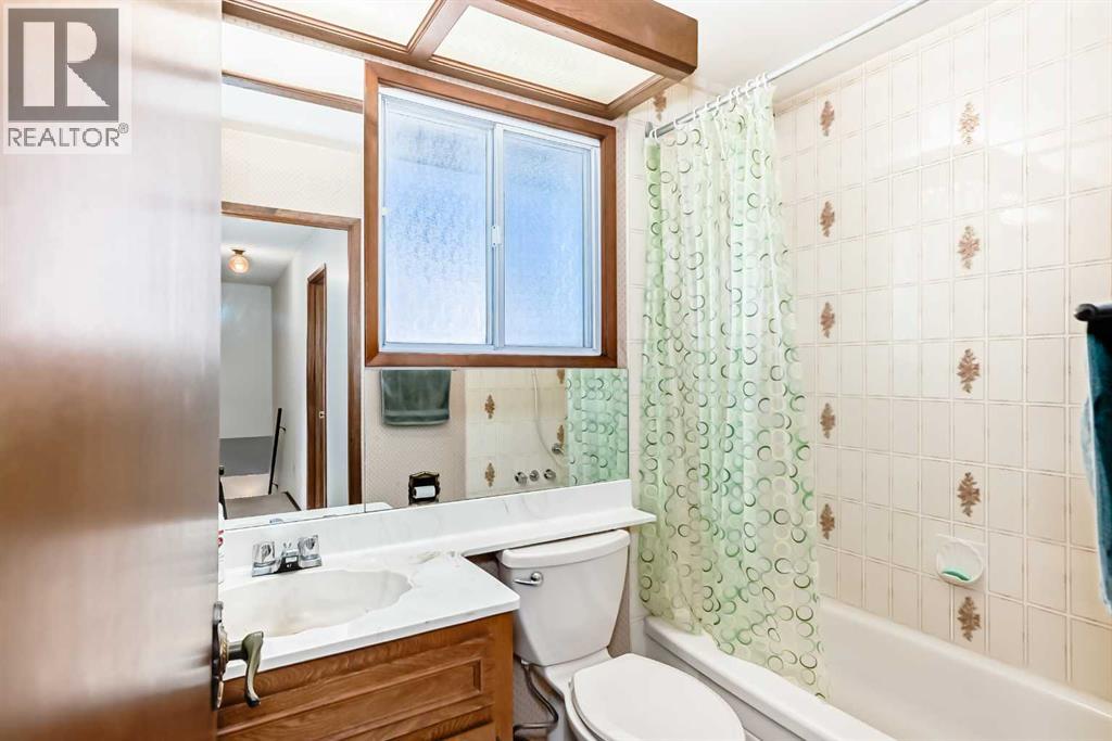 183 Dalcastle Way NW, Calgary, Alberta  T3A 2N5 - Photo 29 - A2301199