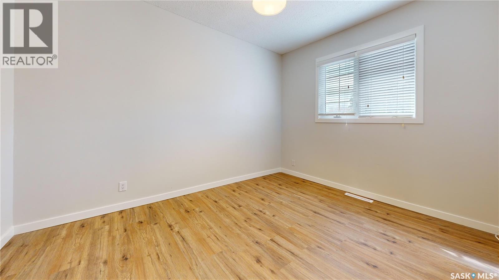 108 Griffin Street, Maple Creek, Saskatchewan  S0N 1N0 - Photo 27 - SK032821