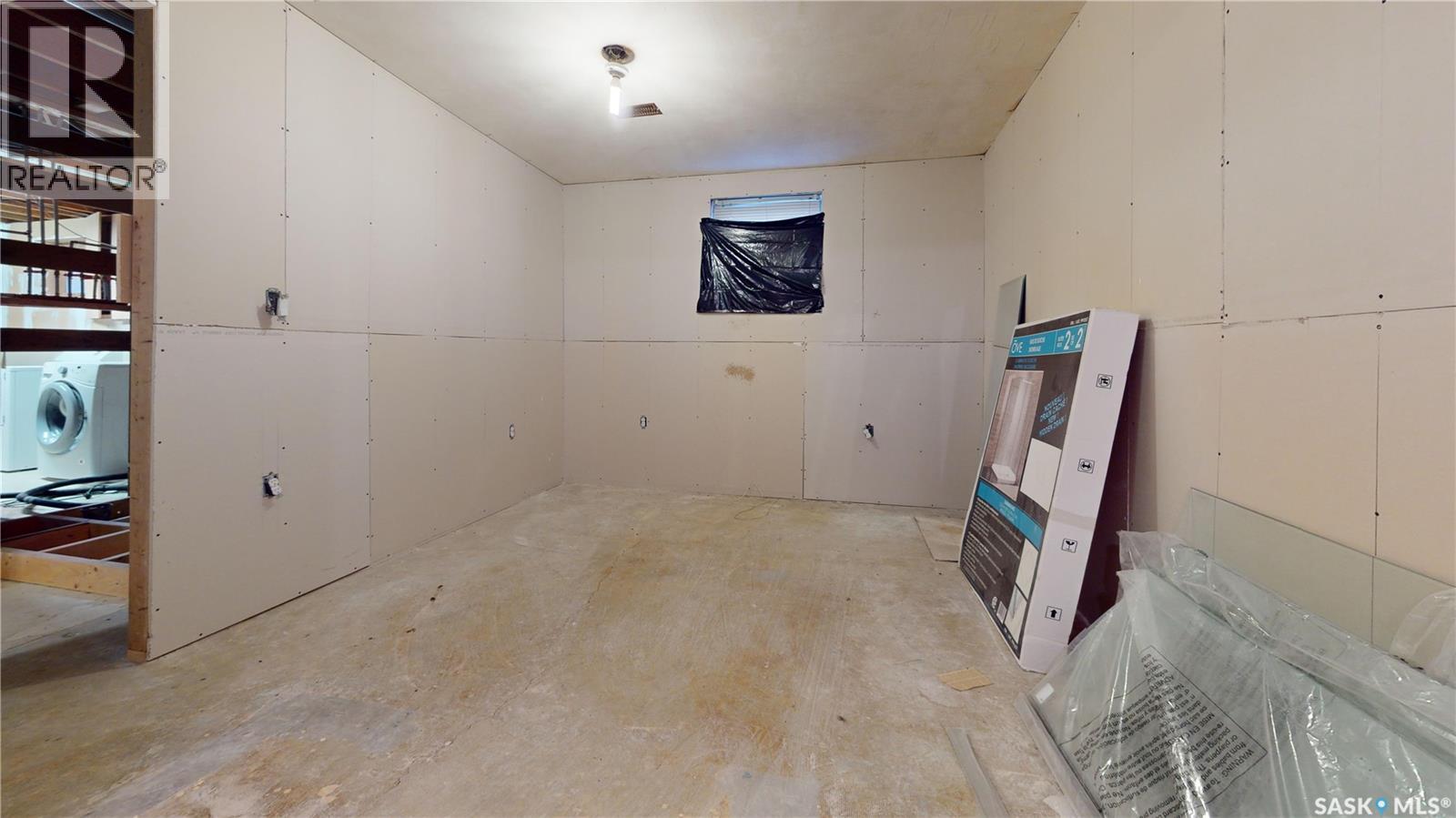 108 Griffin Street, Maple Creek, Saskatchewan  S0N 1N0 - Photo 36 - SK032821