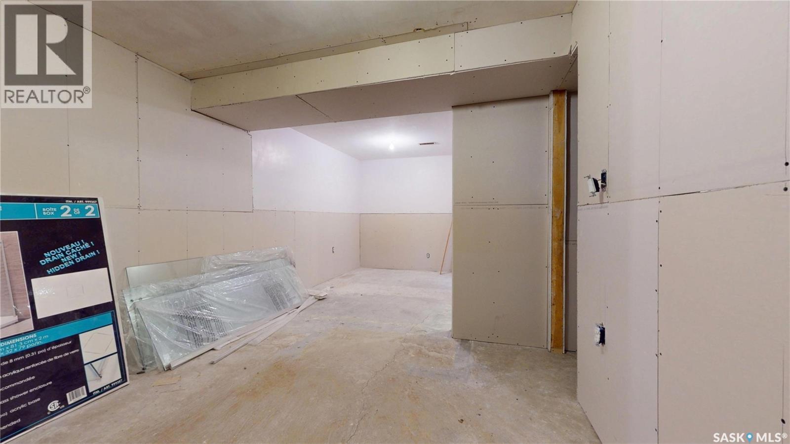 108 Griffin Street, Maple Creek, Saskatchewan  S0N 1N0 - Photo 39 - SK032821