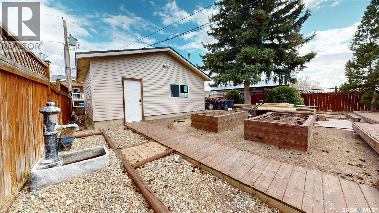 108 Griffin Street, Maple Creek, Saskatchewan  S0N 1N0 - Photo 45 - SK032821