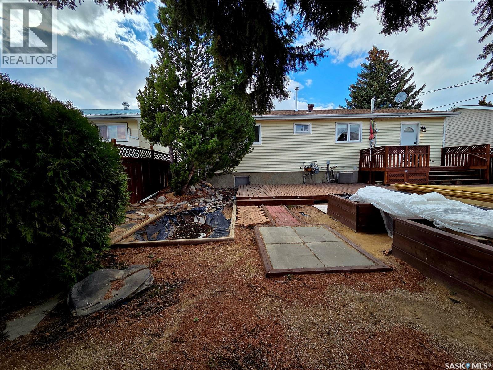 108 Griffin Street, Maple Creek, Saskatchewan  S0N 1N0 - Photo 51 - SK032821