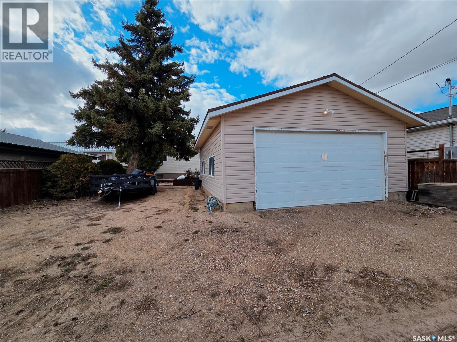 108 Griffin Street, Maple Creek, Saskatchewan  S0N 1N0 - Photo 53 - SK032821