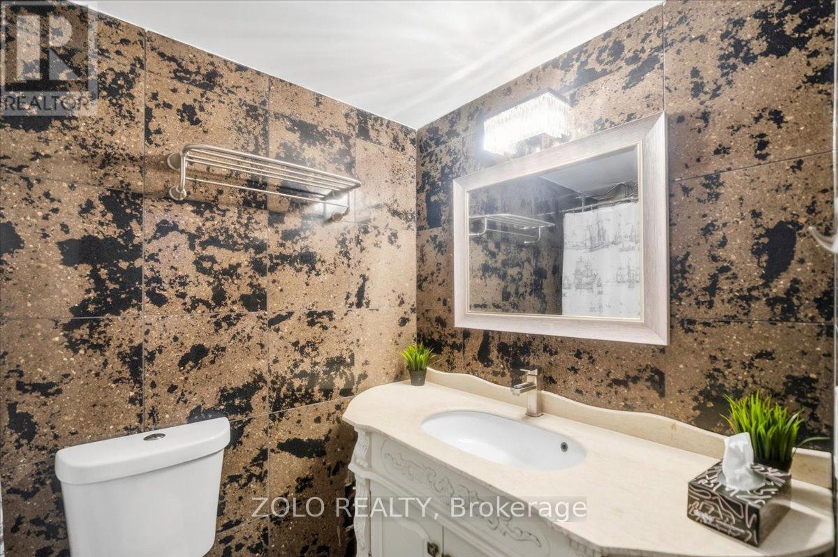 203 - 2345 Confederation Parkway, Mississauga, Ontario  L5B 2H3 - Photo 27 - W12999302