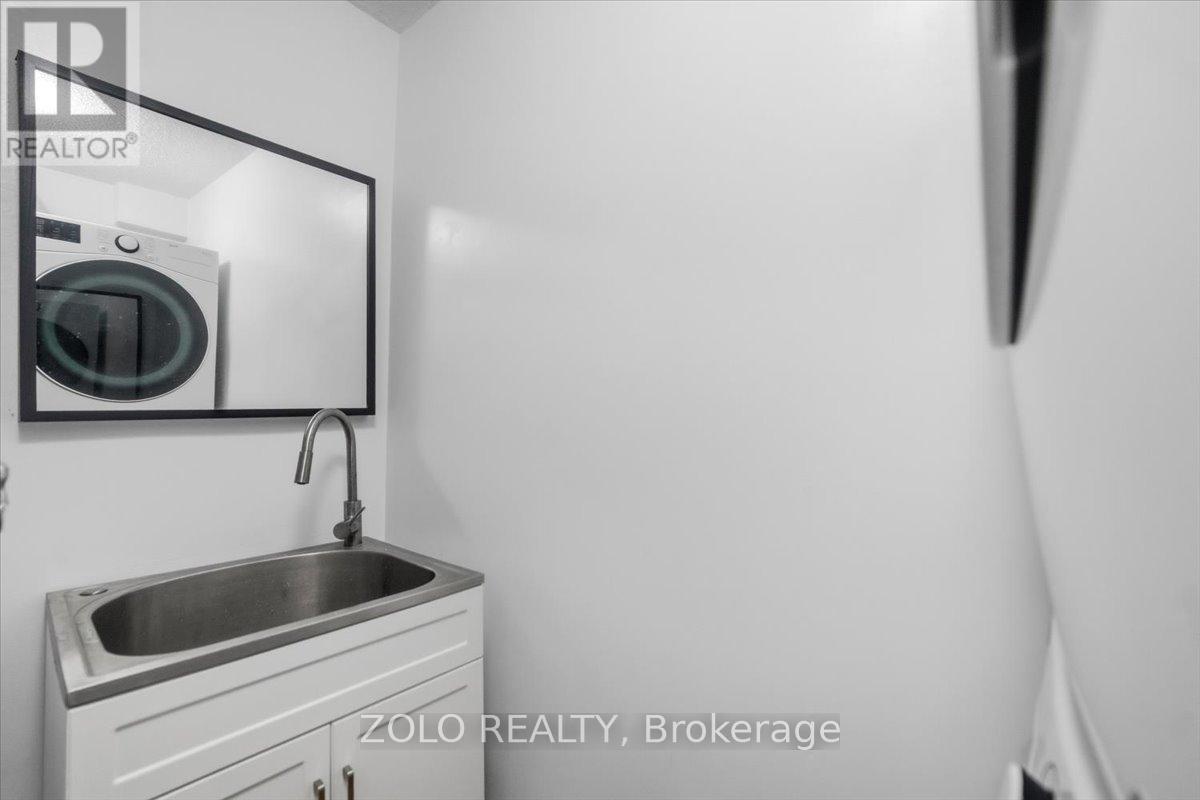 203 - 2345 Confederation Parkway, Mississauga, Ontario  L5B 2H3 - Photo 30 - W12999302
