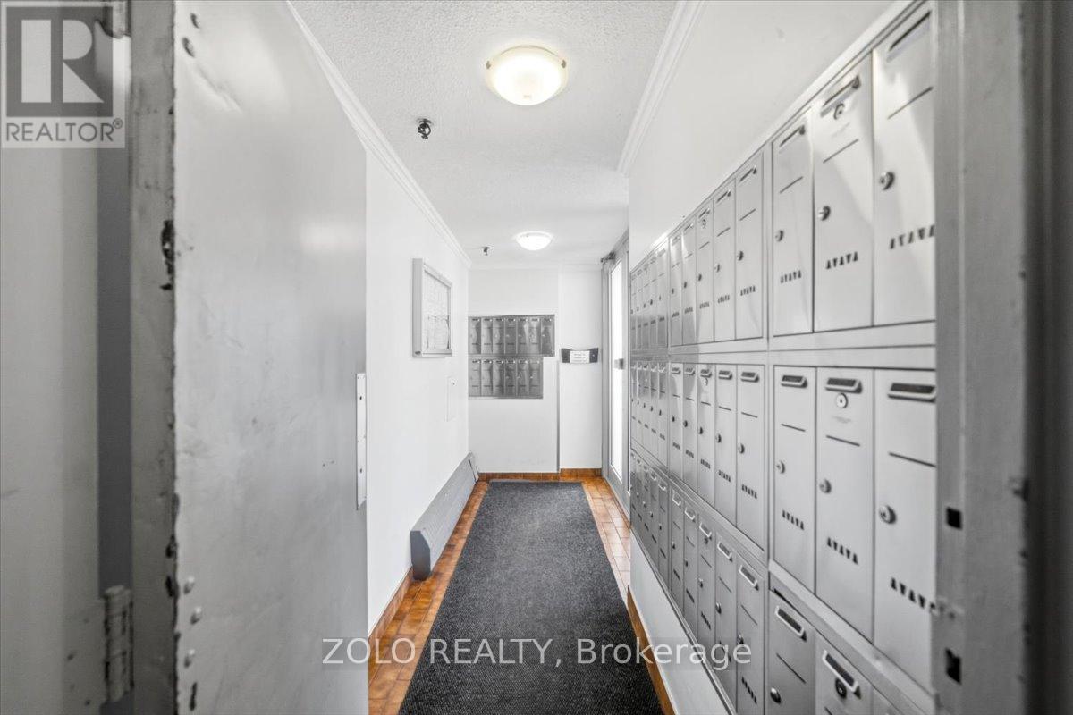 203 - 2345 Confederation Parkway, Mississauga, Ontario  L5B 2H3 - Photo 37 - W12999302