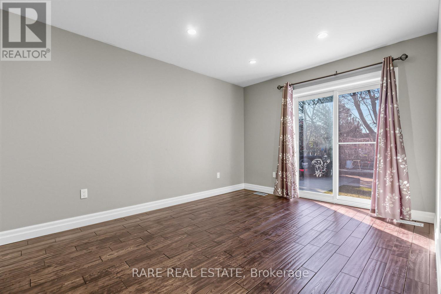 69 Fletcherdon Crescent, Toronto, Ontario  M3N 1S2 - Photo 18 - W12999312