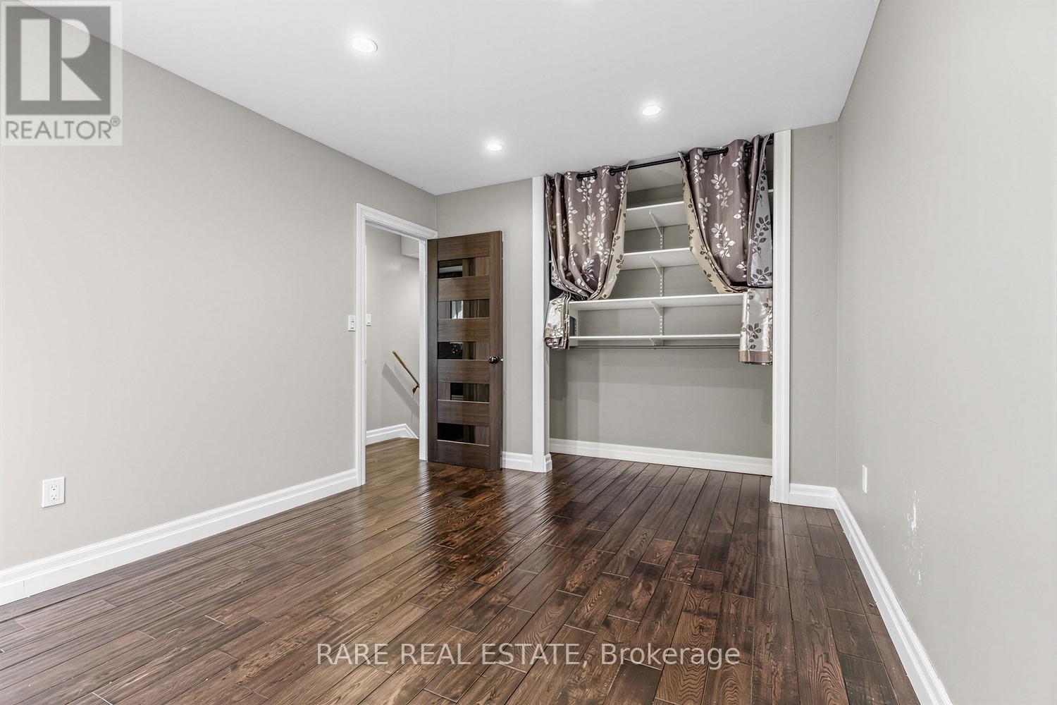 69 Fletcherdon Crescent, Toronto, Ontario  M3N 1S2 - Photo 19 - W12999312