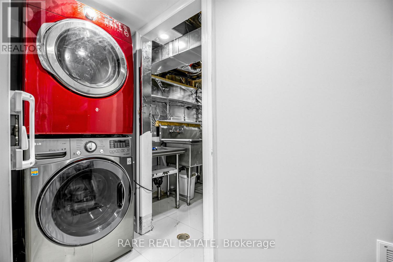 69 Fletcherdon Crescent, Toronto, Ontario  M3N 1S2 - Photo 30 - W12999312