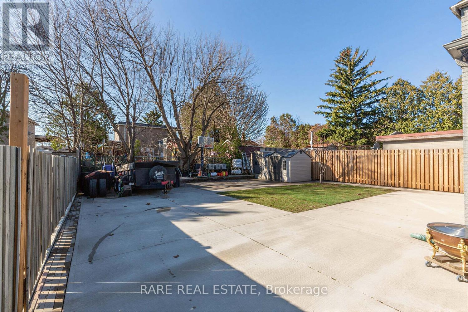 69 Fletcherdon Crescent, Toronto, Ontario  M3N 1S2 - Photo 34 - W12999312