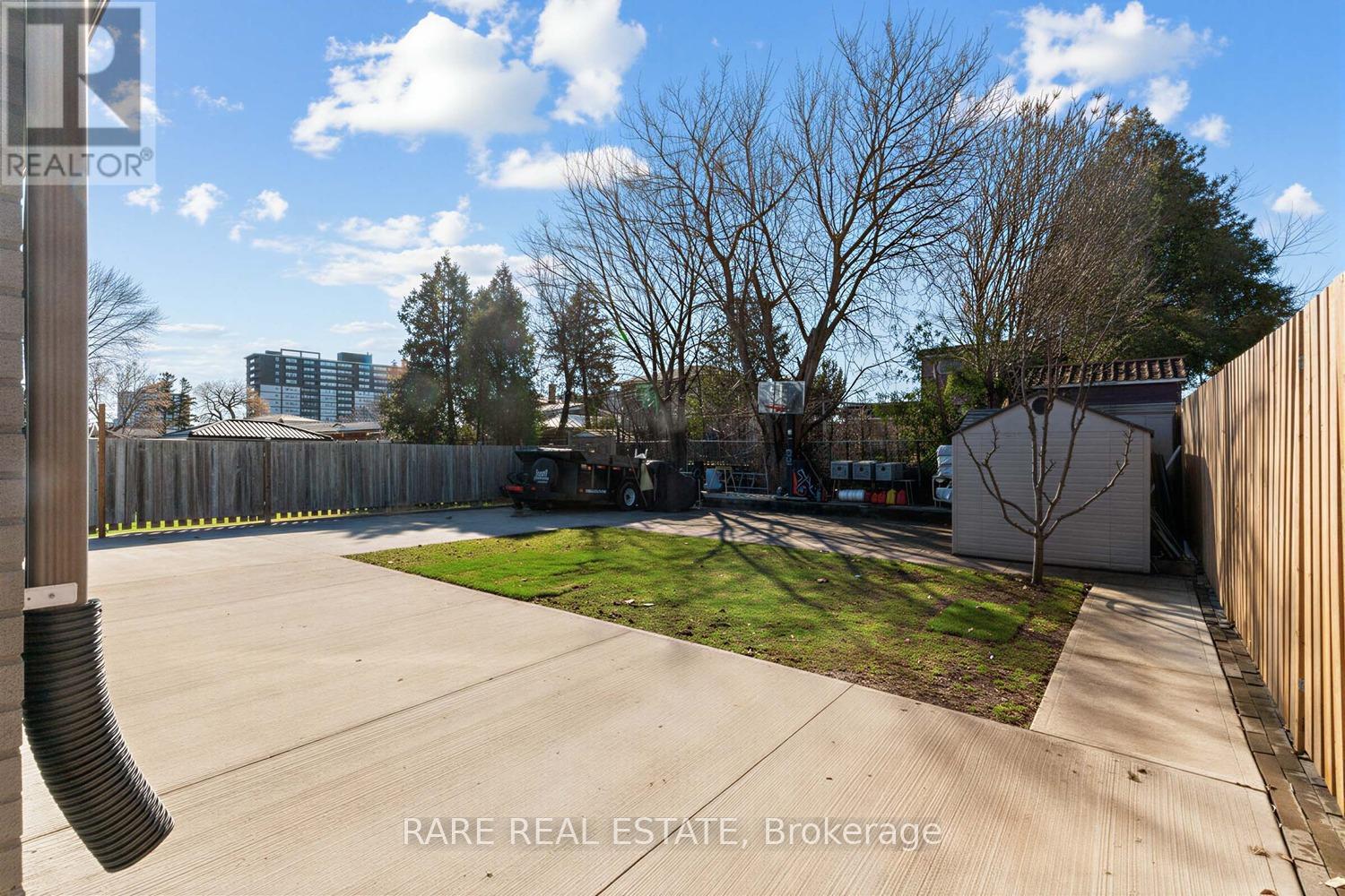 69 Fletcherdon Crescent, Toronto, Ontario  M3N 1S2 - Photo 35 - W12999312