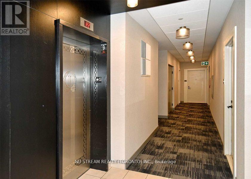 102 - 4699 Glen Erin Drive, Mississauga, Ontario  L5M 2E5 - Photo 4 - W12999320