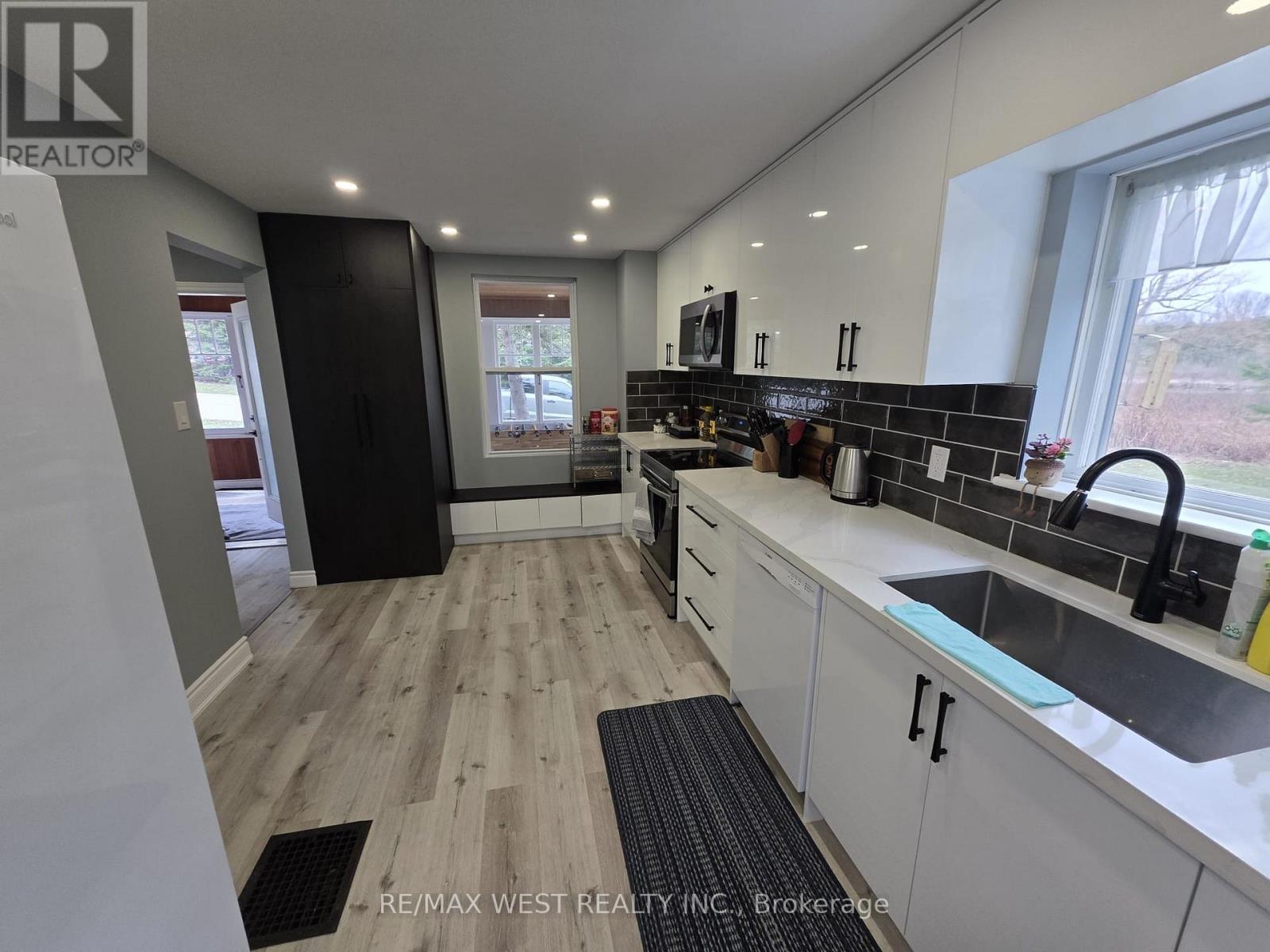 476 Hamilton Street, Huron-Kinloss, Ontario  N0G 2H0 - Photo 10 - X12999324