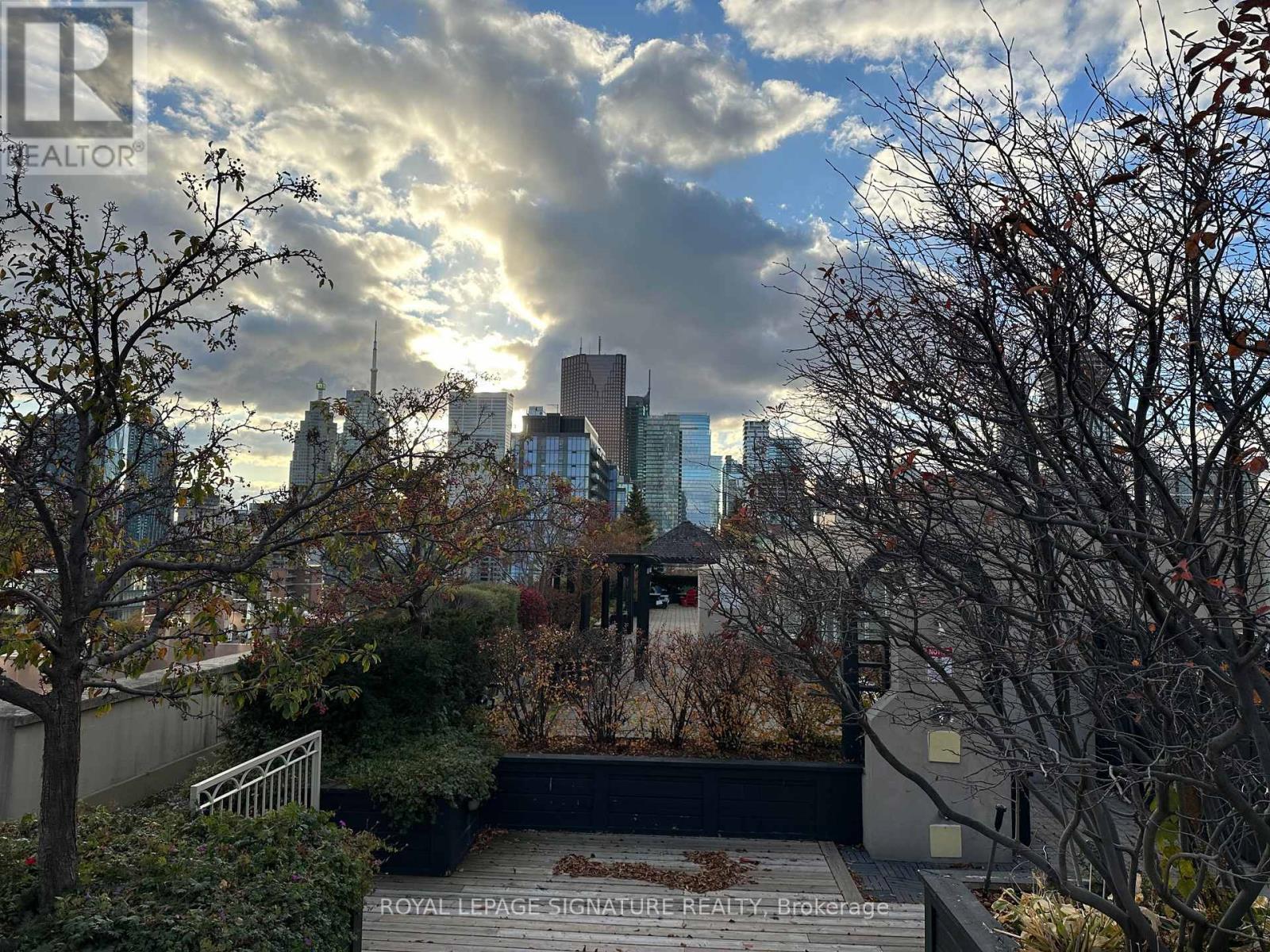 1010 - 323 Richmond Street E, Toronto, Ontario  M5A 3R3 - Photo 10 - C12999330