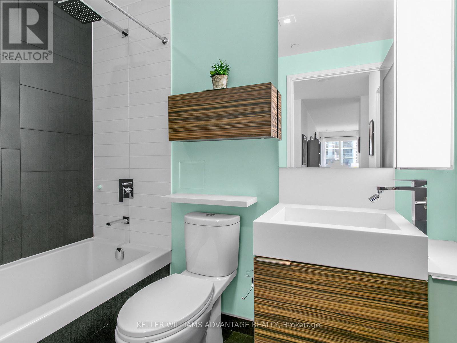 709 - 88 Scott Street, Toronto, Ontario  M5E 0A9 - Photo 18 - C12999344