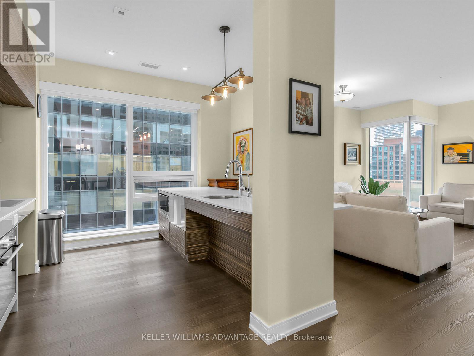 709 - 88 Scott Street, Toronto, Ontario  M5E 0A9 - Photo 5 - C12999344