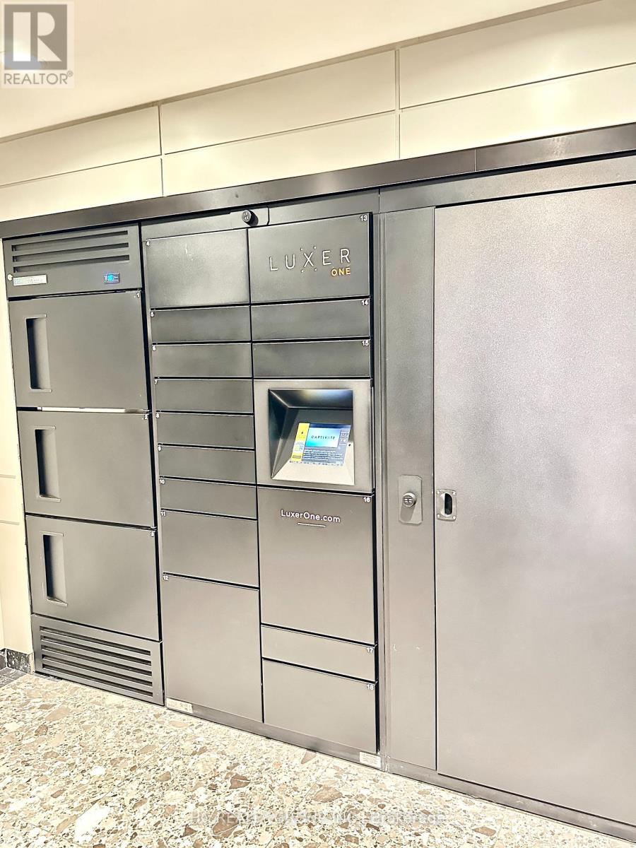 916 - 6 Greenbriar Road, Toronto, Ontario  M2K 0H6 - Photo 27 - C12999358