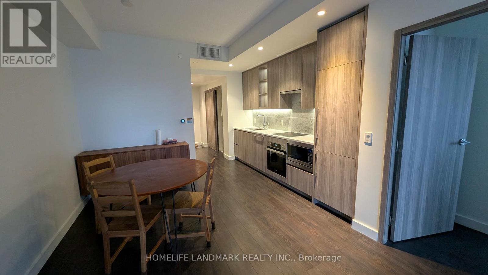 1110 - 95 Mcmahon Drive, Toronto, Ontario  M2K 0H2 - Photo 4 - C12999376