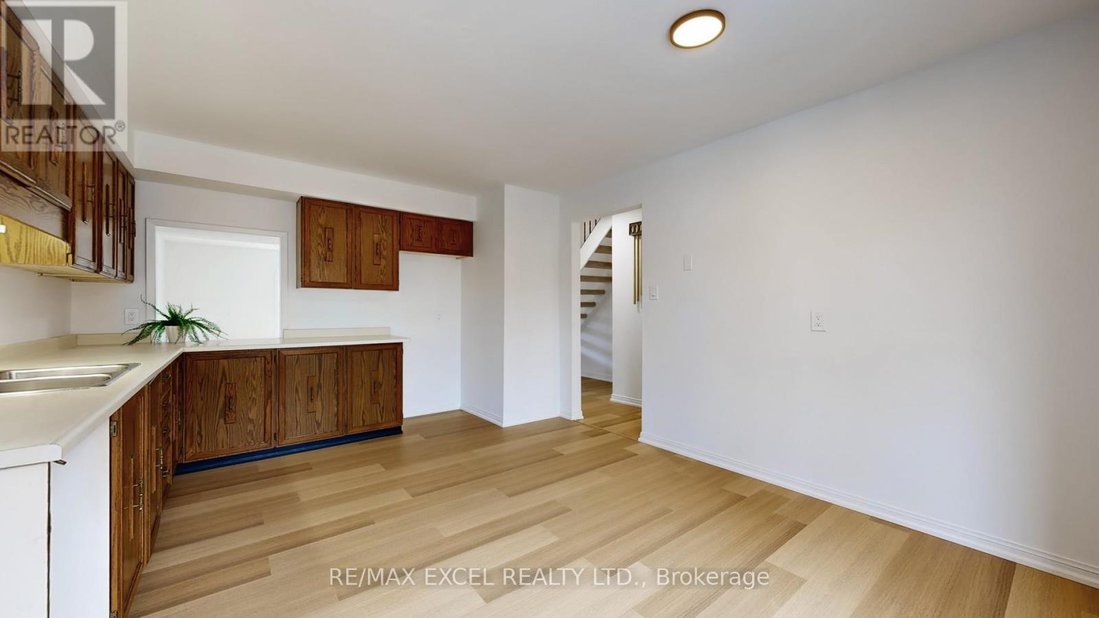 3 Red Maple Court, Toronto, Ontario  M2K 2T4 - Photo 14 - C12999390