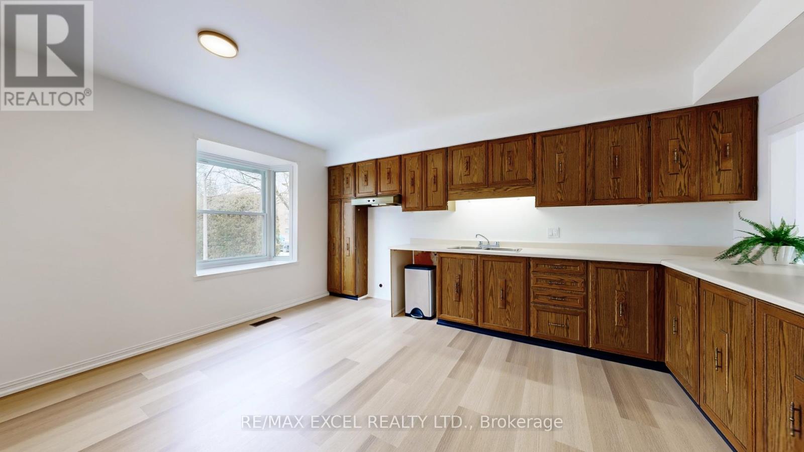 3 Red Maple Court, Toronto, Ontario  M2K 2T4 - Photo 16 - C12999390