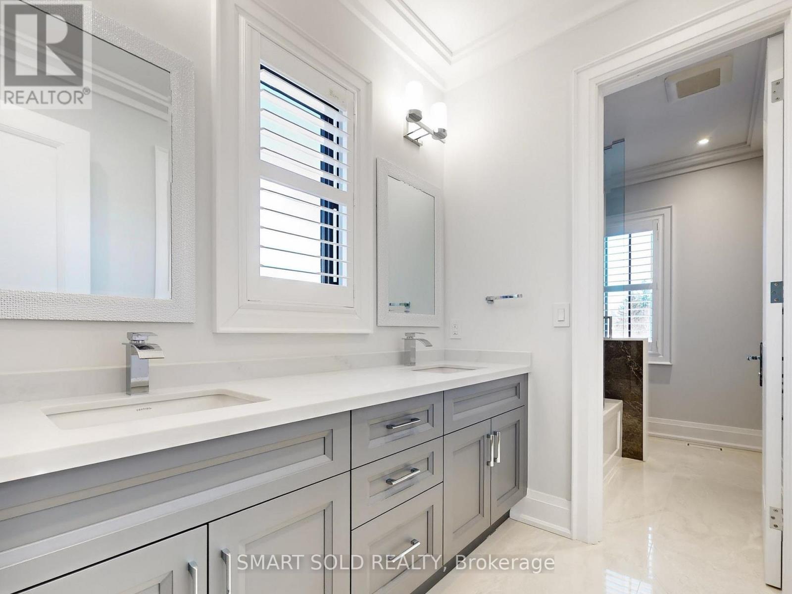 20 Dunn Drive, Richmond Hill, Ontario  L4E 3H8 - Photo 25 - N12999368