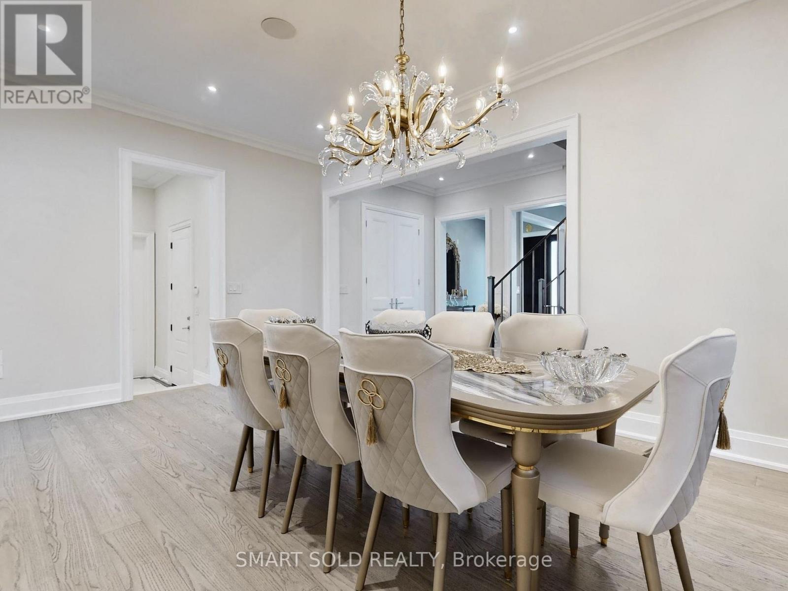 20 Dunn Drive, Richmond Hill, Ontario  L4E 3H8 - Photo 5 - N12999368