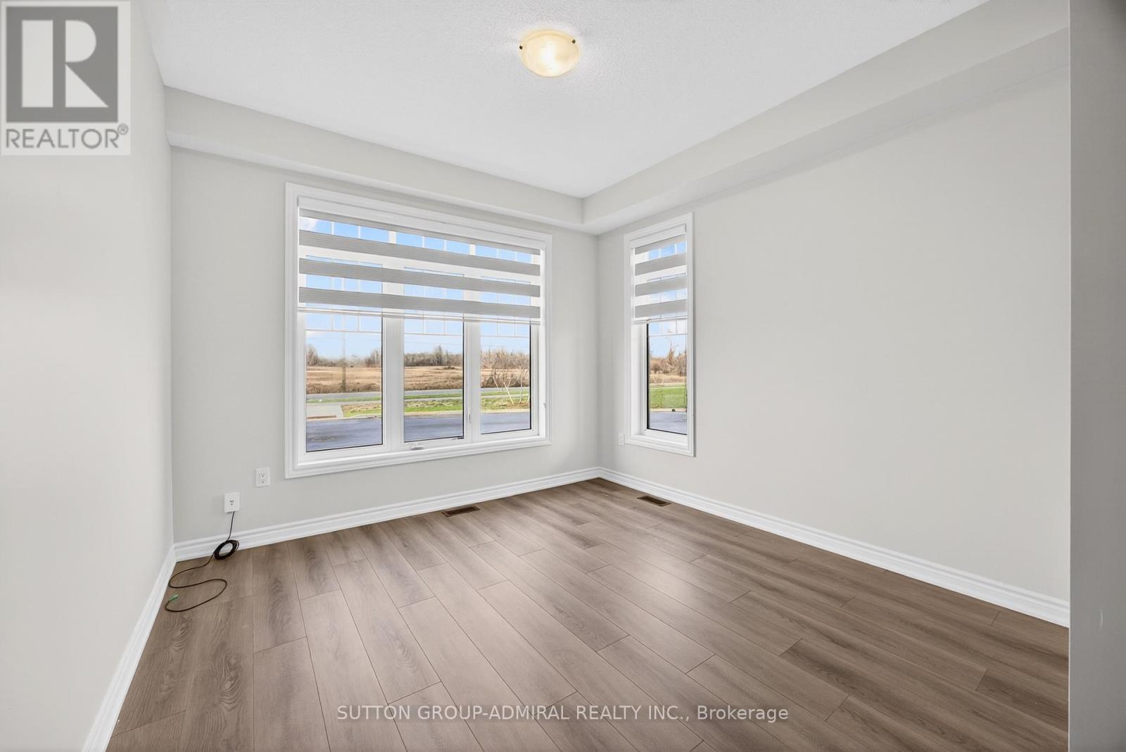 2237 Grainger Loop, Innisfil, Ontario L9S 0N1 - Photo 9 - N12999392