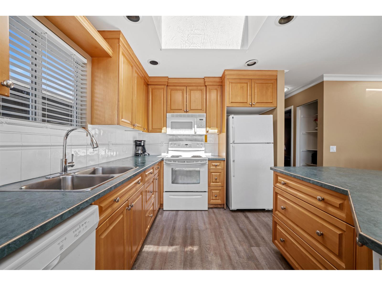 15173 Royal Avenue, White Rock, British Columbia V4B 1M2 - Photo 7 - R3110899