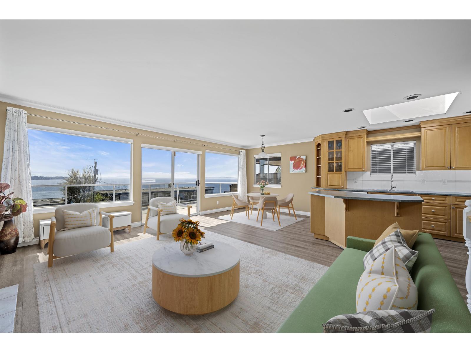 15173 ROYAL AVENUE, White Rock, British Columbia