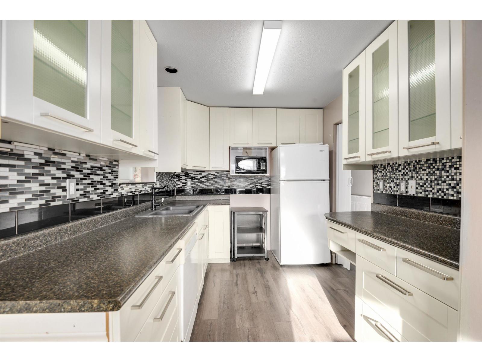 15173 Royal Avenue, White Rock, British Columbia V4B 1M2 - Photo 23 - R3110899