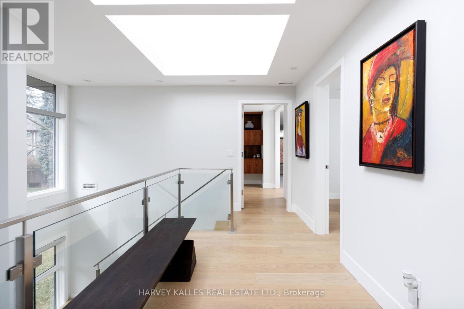 43 Ballacaine Drive, Toronto, Ontario  M8Y 4B1 - Photo 29 - W12999328