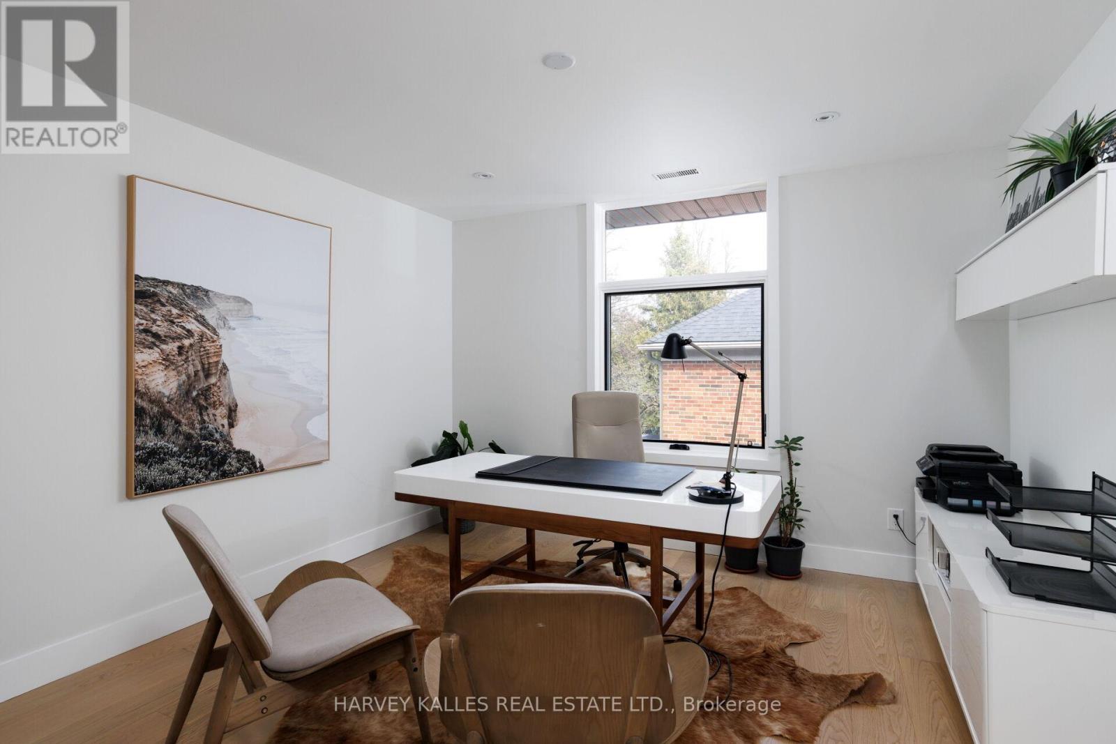 43 Ballacaine Drive, Toronto, Ontario  M8Y 4B1 - Photo 37 - W12999328